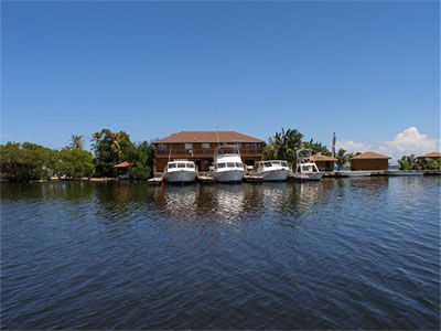 Laguna Beach Resort Utila Exteriér fotografie